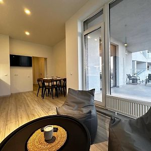 Appartement à 2 Chambres à Coucher